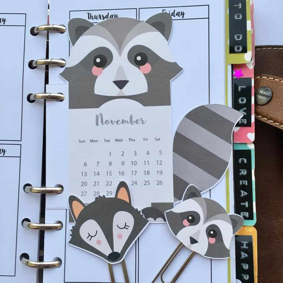 Racoon calendar divider+ paperclips - Free printable